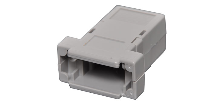 9 Pin Back Shell Clip Type