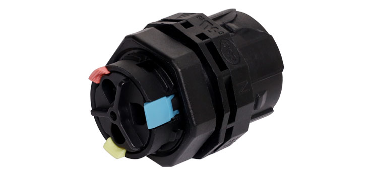 2000-3-pin-16a-locking-female-chassis-ip68-waterproof-plug-1.jpg