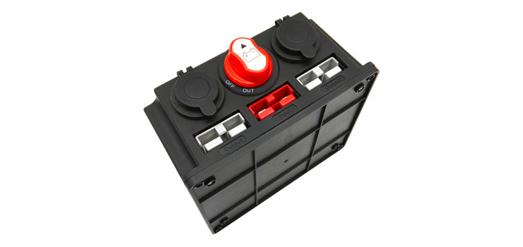 33-power-hub-and-battery-isolator-switch-1.jpg
