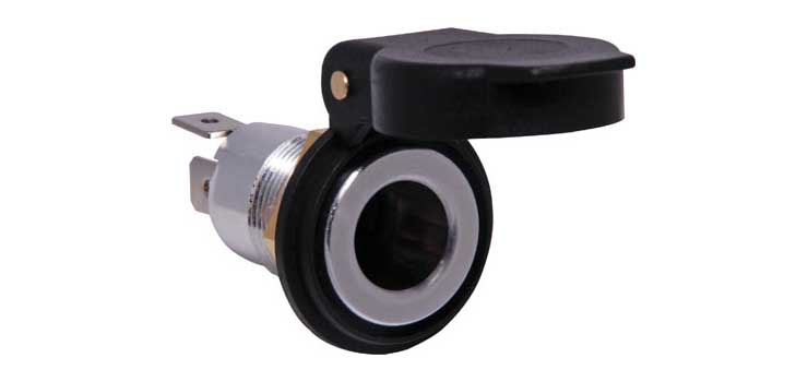 12VDC 15A Female Panel Mount Merit Socket